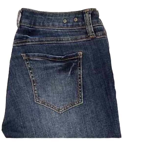 CAbi Style #918 Heritage Wash Jeans - Picture 6 of 9